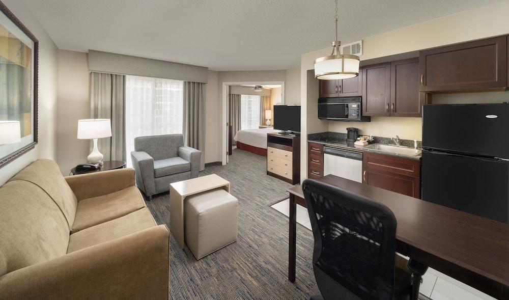 Homewood Suites by Hilton Chicago Schaumburg Pet Policy