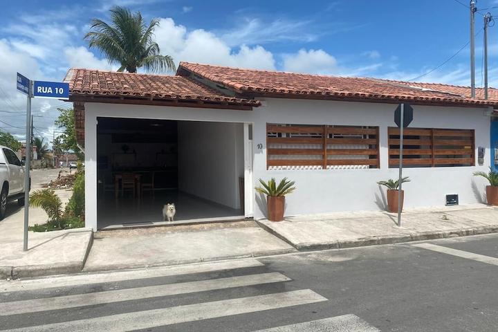 Pet Friendly 2BR House in Alcobaca Only 2 Blocks to the Beach