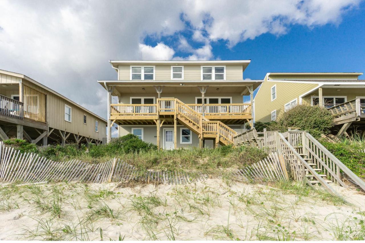 Yorkshire by Oak Island Pet Policy