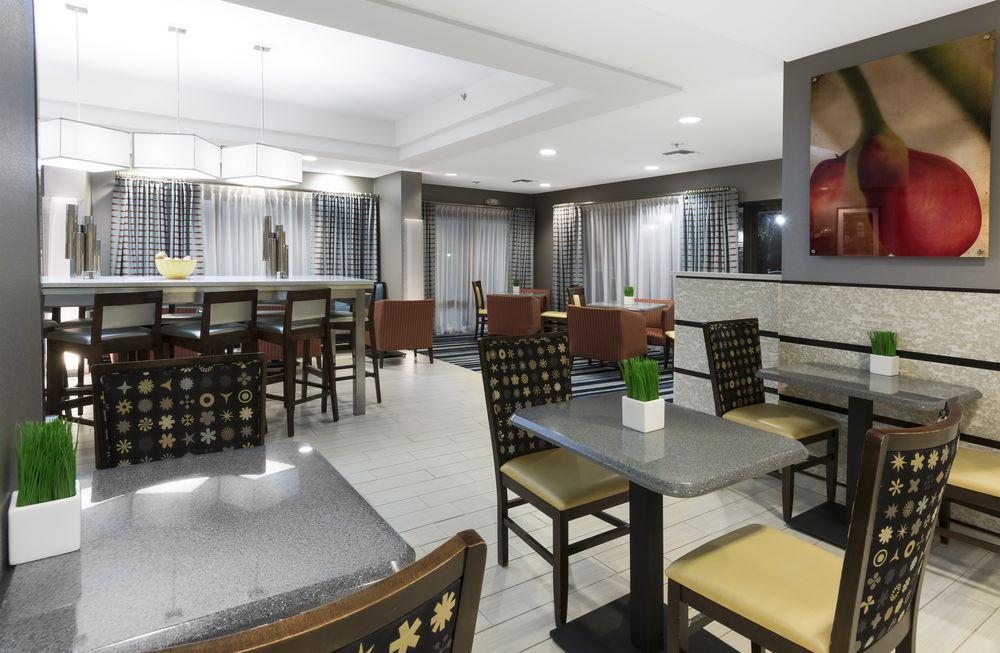 Hampton Inn Columbia I26 Harbison Blvd Pet Policy