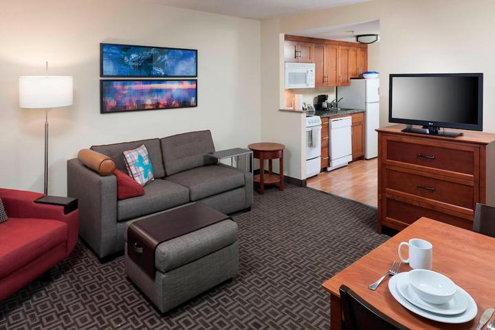 Pet Friendly TownePlace Suites by Marriott Suffolk Chesapeake
