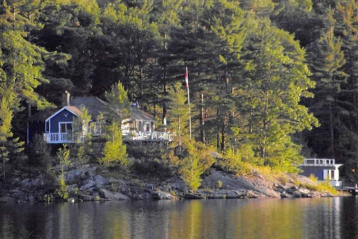 Pet Friendly Georgian Bay Cottage