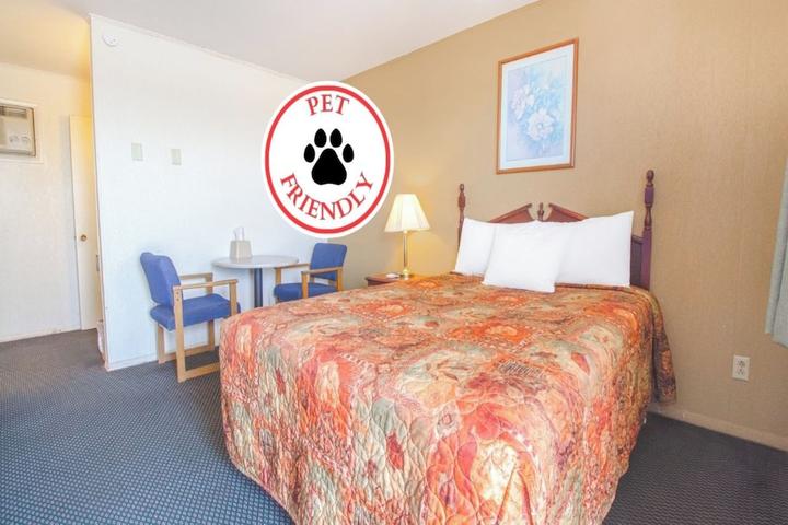 Pet Friendly OYO Hotel Waurika OK US-70 Near Wichita Falls