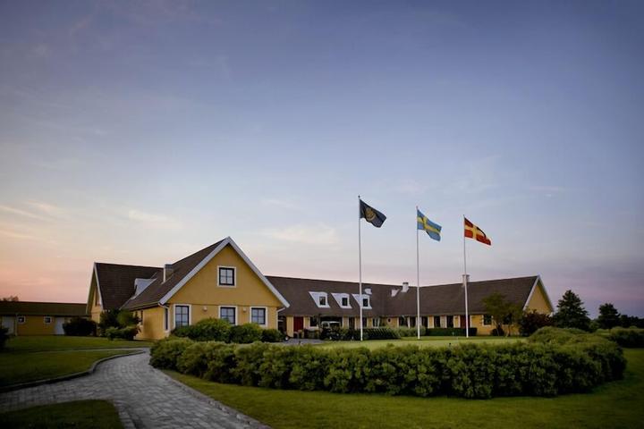 Pet Friendly Bjäre Golfklubb Hotel & Lodge