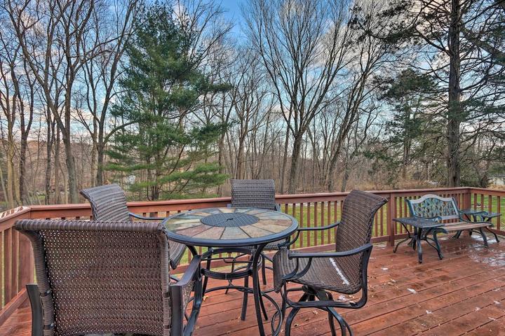 Pet Friendly Family-Friendly Woodbury Home with Yard