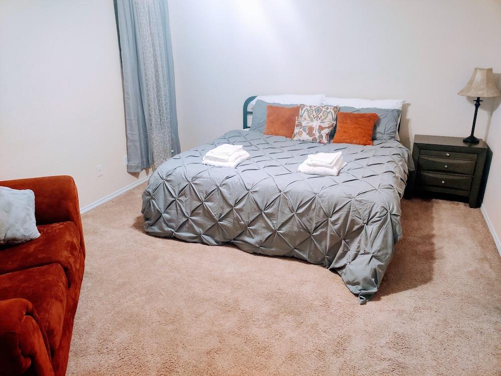 3Bedroom Home in Killeen Pet Policy