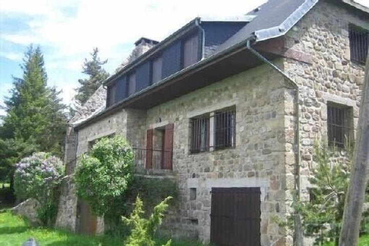Pet Friendly Charming 6BR House at Issarles Ardeche Lake