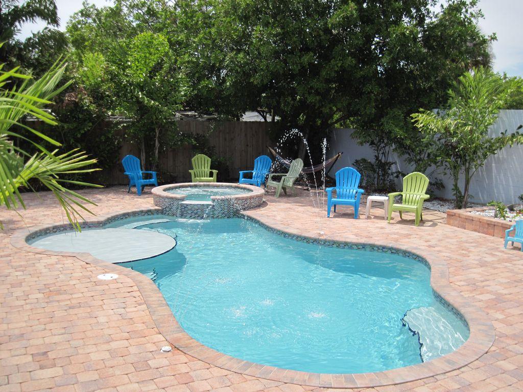 Tropical Oasis Pet Policy