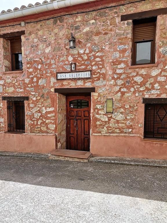 Pet Friendly Old Town House in Gea de Albarracin