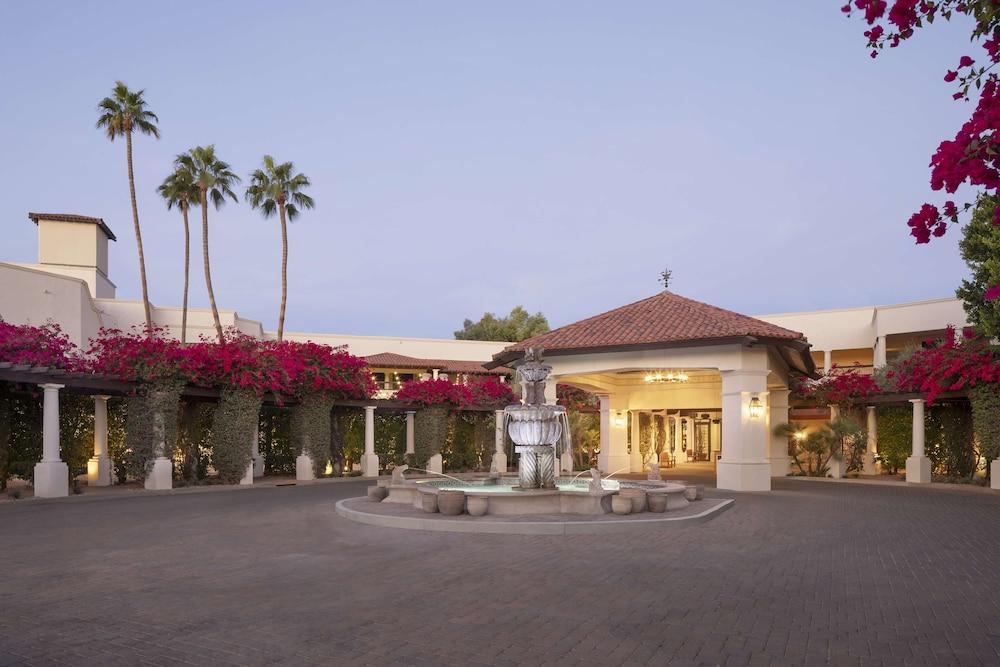 Pet Friendly The Scottsdale Resort at McCormick Ranch