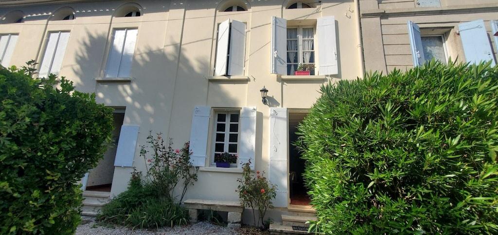 Pet Friendly Gironde Style House Bordering the River