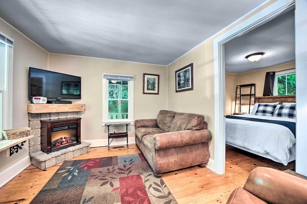 Bryson City Home with Private Fire Pit & Creek Pet Policy