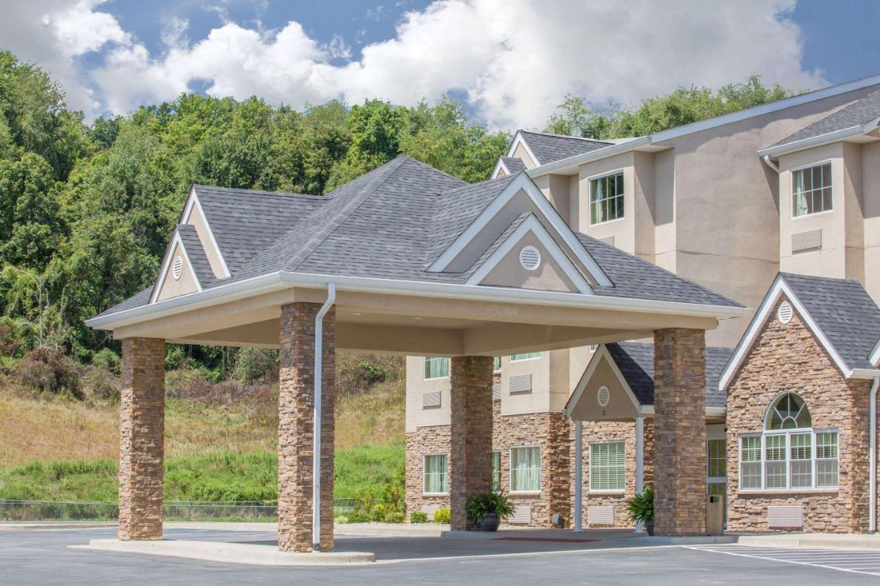 SureStay Plus Hotel by Best Western Buckhannon Pet Policy