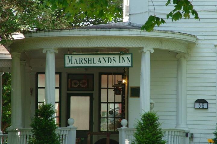 Pet Friendly Marshlands Inn