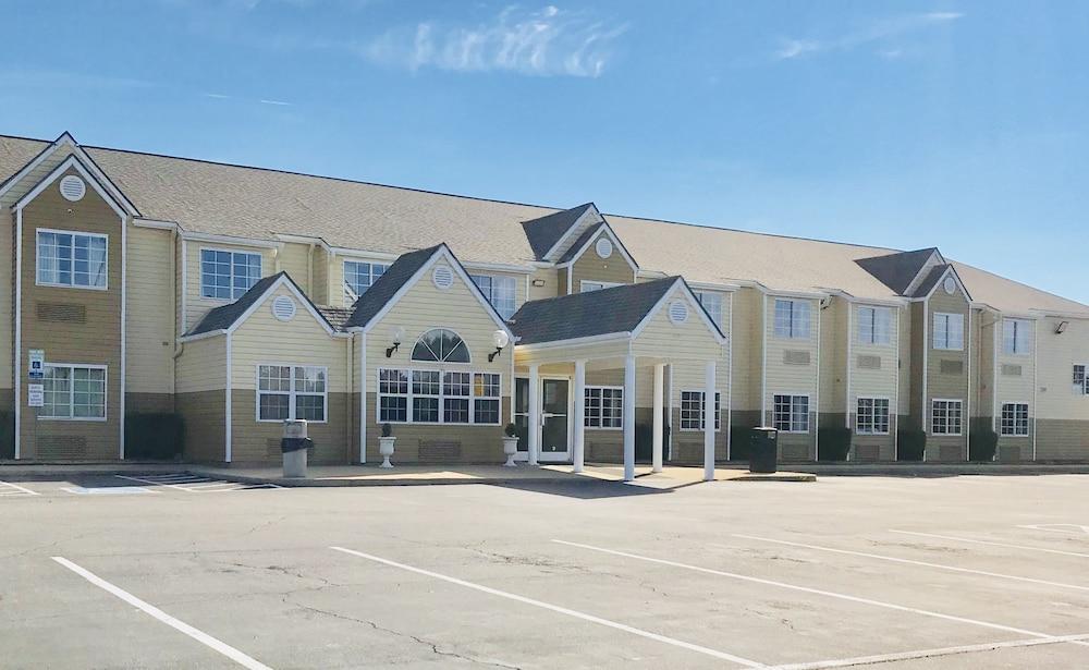 Pet Friendly Microtel Inn & Suites by Wyndham Tuscaloosa East