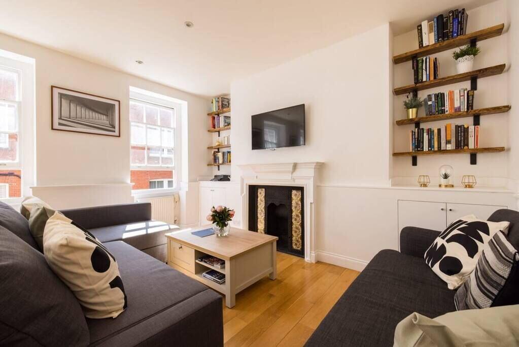 Pet Friendly Contemporary Apartment in Central Bloomsbury