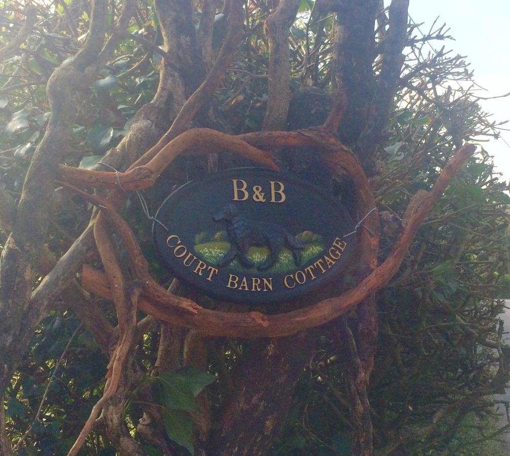 Pet Friendly Court Barn Cottage B&B