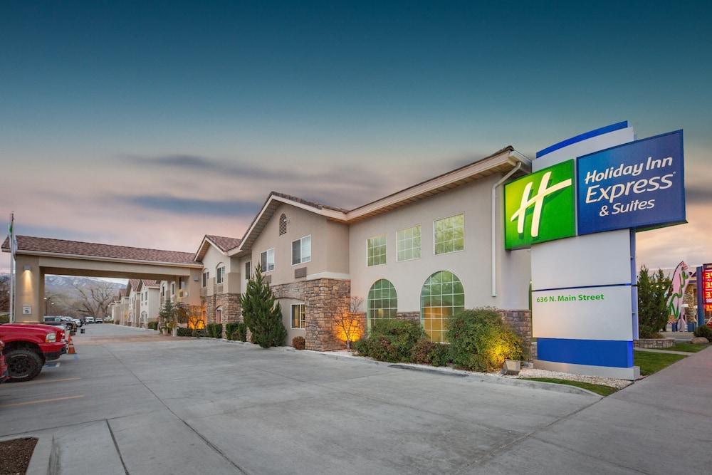 Holiday Inn Express Hotel & Suites an IHG Hotel Pet Policy