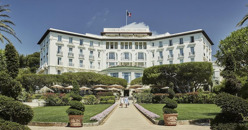Pet Friendly Grand-Hôtel du Cap-Ferrat a Four Seasons Hotel