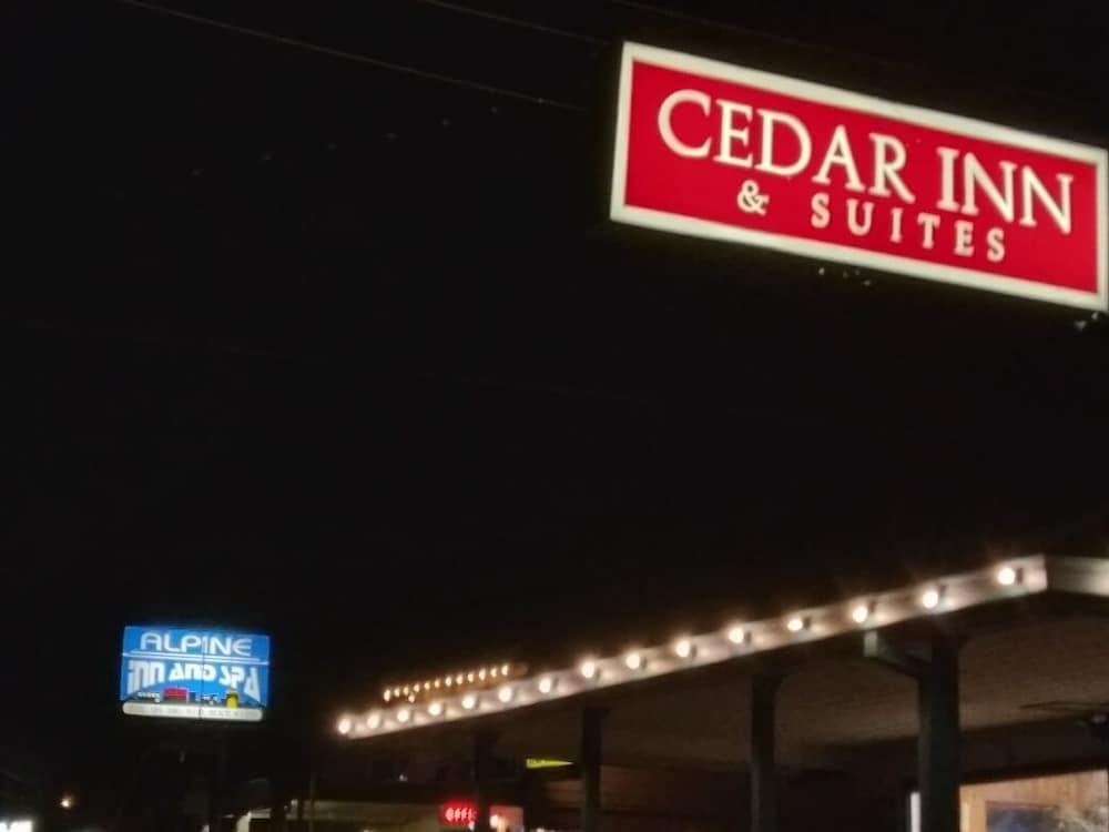 Pet Friendly Cedar Inn & Suites
