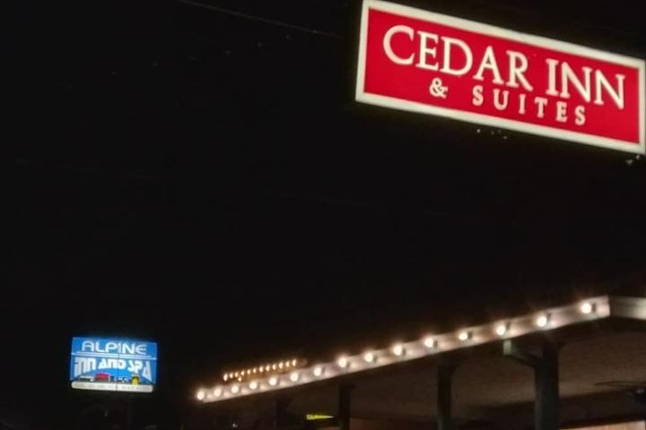 Pet Friendly Cedar Inn & Suites