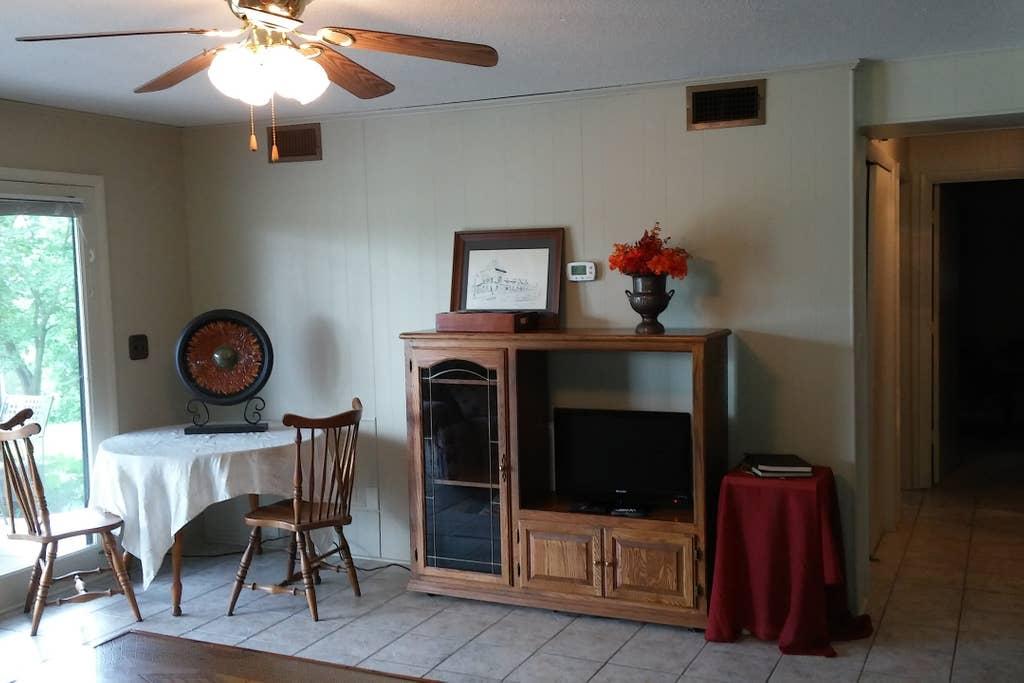 Gray Airbnb Rentals Pet Policy