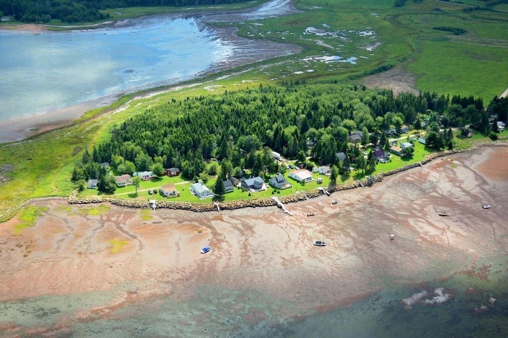 Pet Friendly Hotels in Baie Verte, NB BringFido