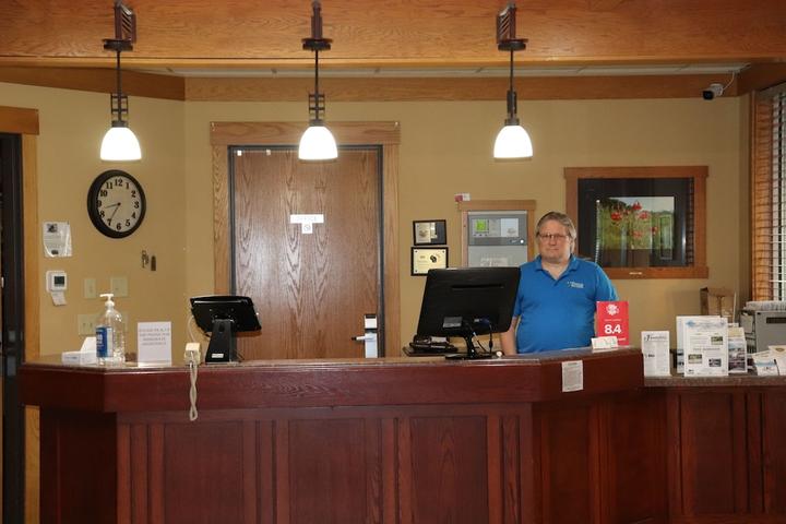 Pet Friendly Prairie Inn and Suites Holmen/La Cross