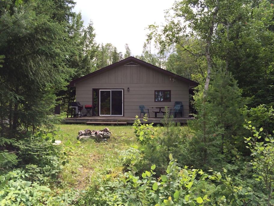 Nestor Falls Airbnb Rentals Pet Policy