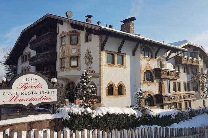 Pet Friendly Hotel Tyrolis