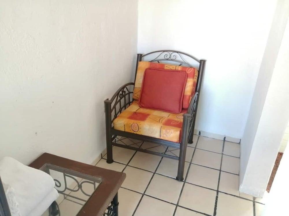 Comfortable 3/3 Queretaro Apartment Pet Policy