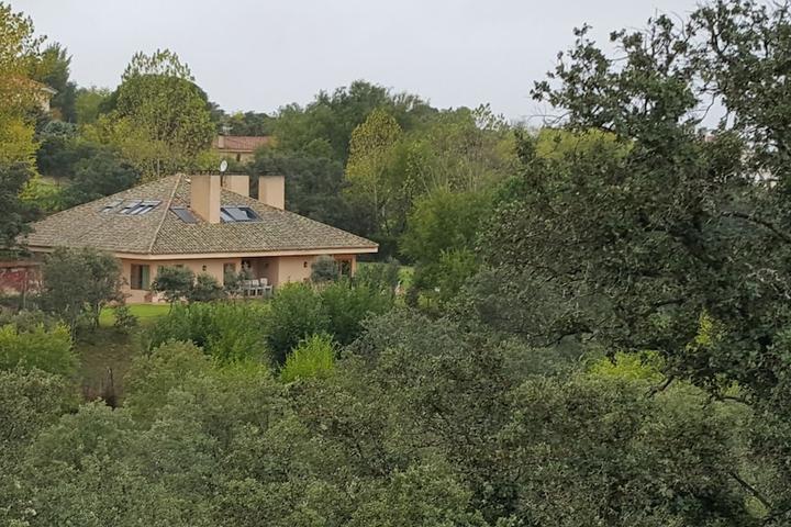 Pet Friendly Large Villa on the Outskirts of Madrid