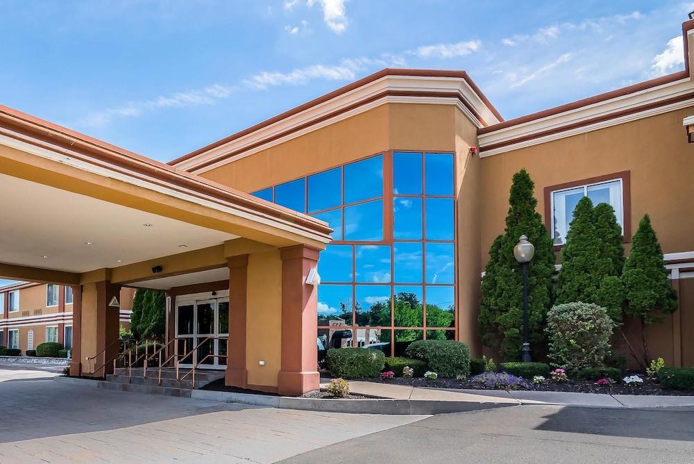 Pet Friendly Quality Inn & Suites Albany Airport