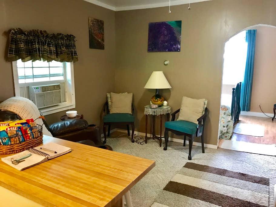 Lesage Airbnb Rentals Pet Policy