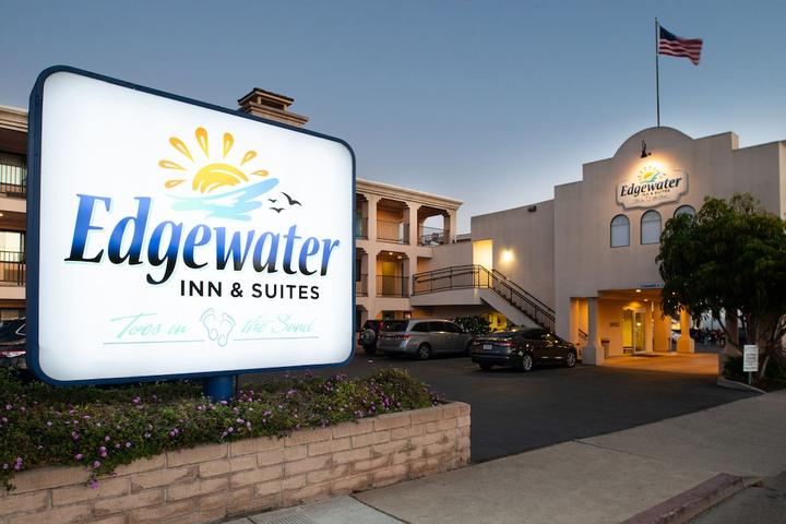Pet Friendly Edgewater Inn and Suites