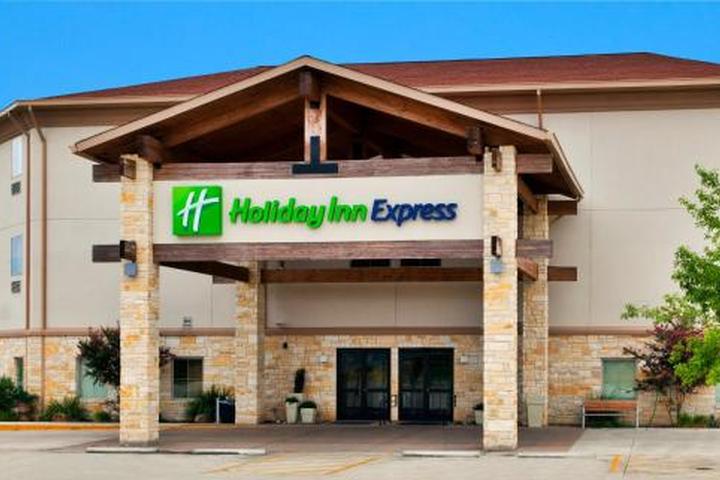 Pet Friendly Holiday Inn Express Salado-Belton an IHG Hotel