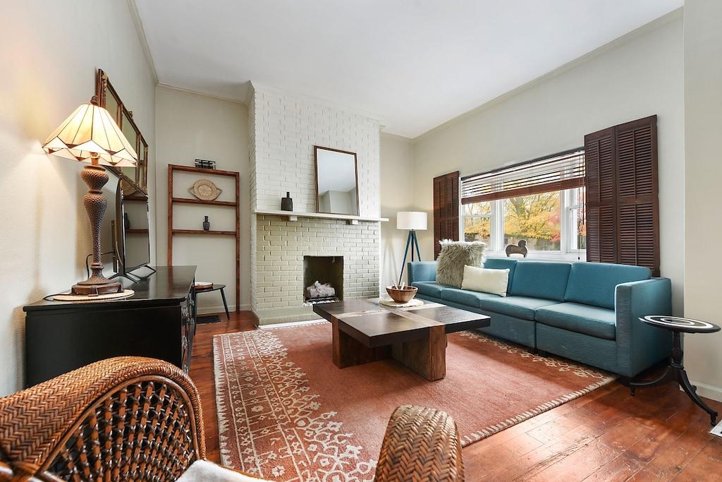 Cozy Lawrenceville Retreat Pet Policy