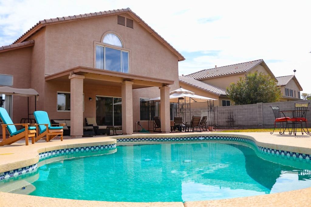 5/3 House with Pool in Glendale Pet Policy