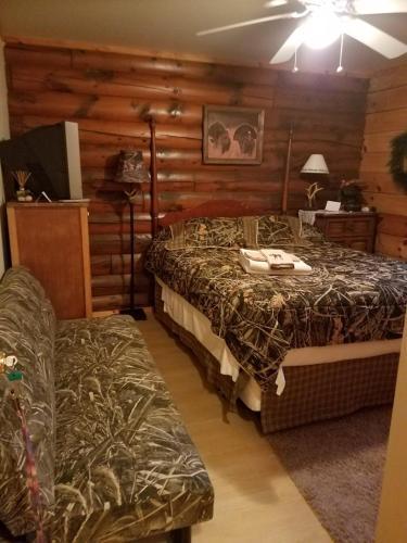 Pet Friendly The Old Tioga Inn Bed and Breakfast