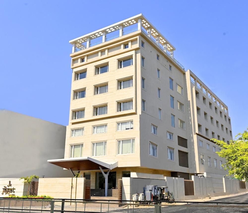 The Jagat Hotel and Spa Udaipur Pet Policy