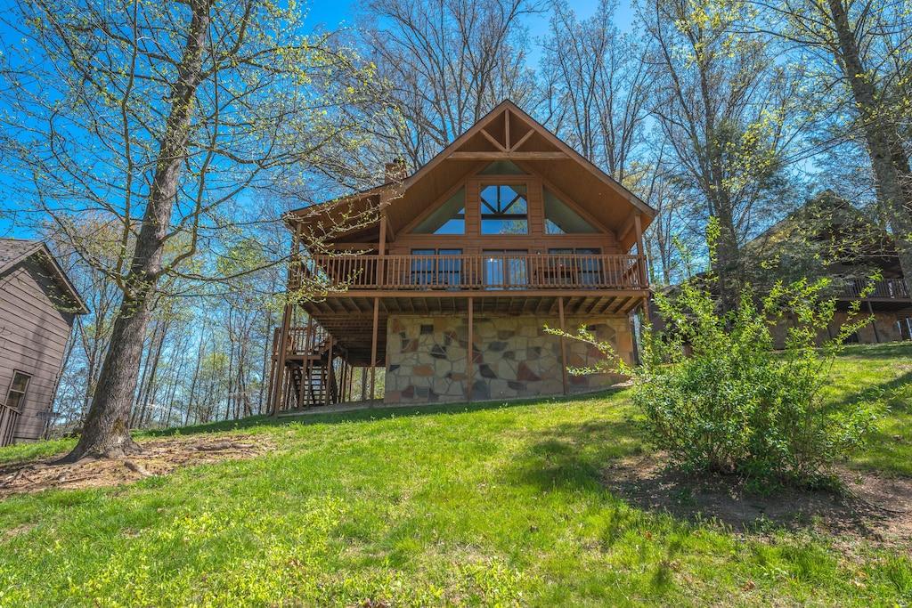 1BR Cabin with Loft Near Dollywood & Pigeon Pet Policy