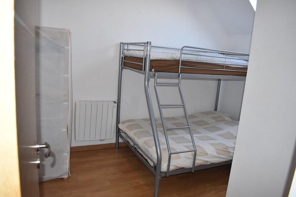 Location 5 Minutes from Disneyland Paris Pet Policy