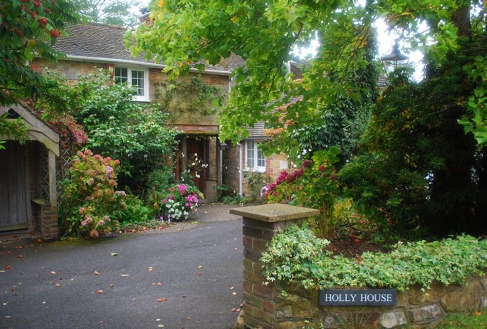 Pet Friendly Holly House