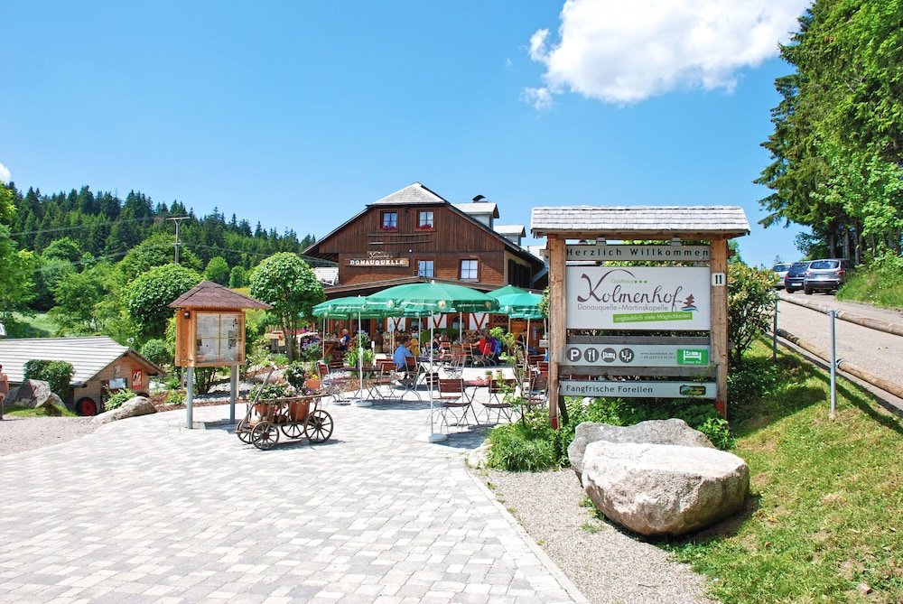Pet Friendly Höhengasthaus Kolmenhof an Der Donauquelle