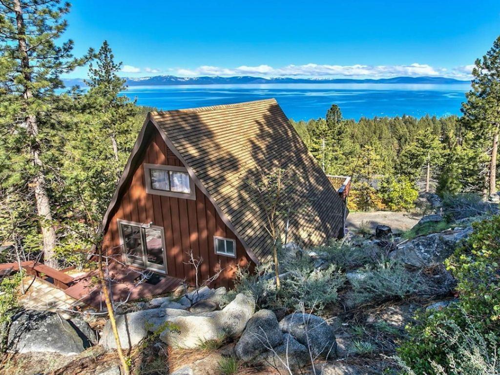 Dog-Friendly Cabin with Lake Tahoe View Pet Policy