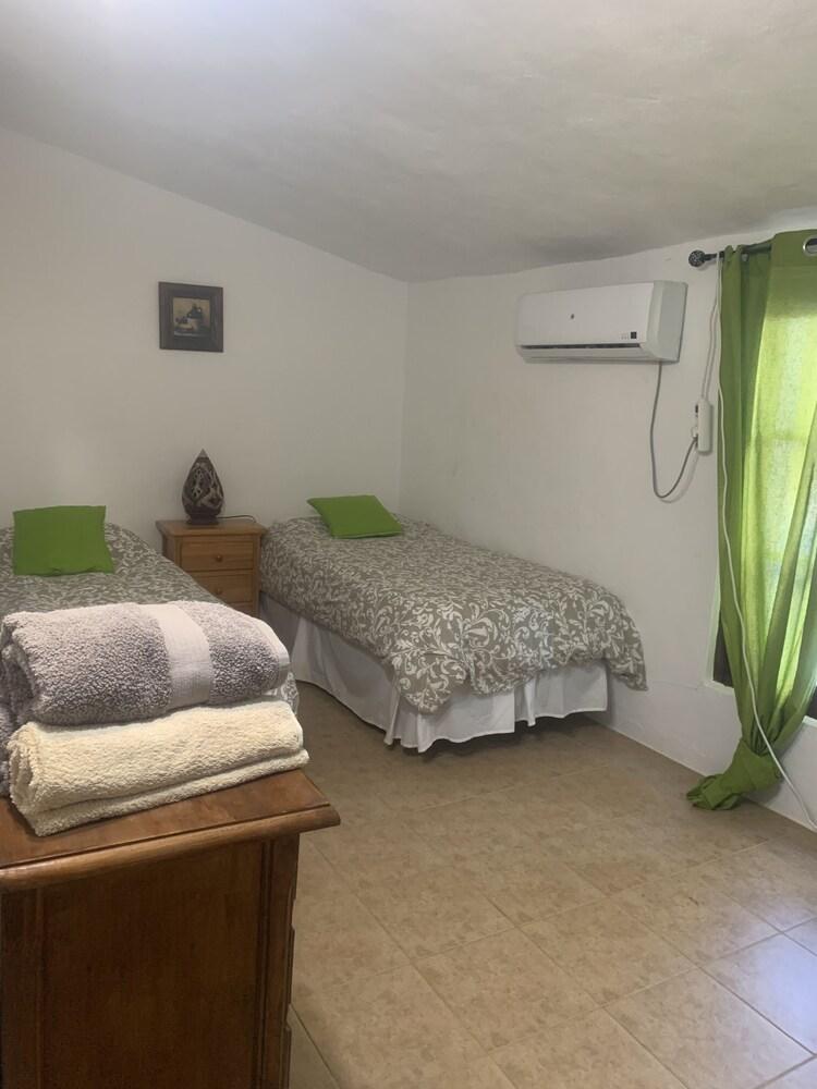 Pet Friendly Villa S6683