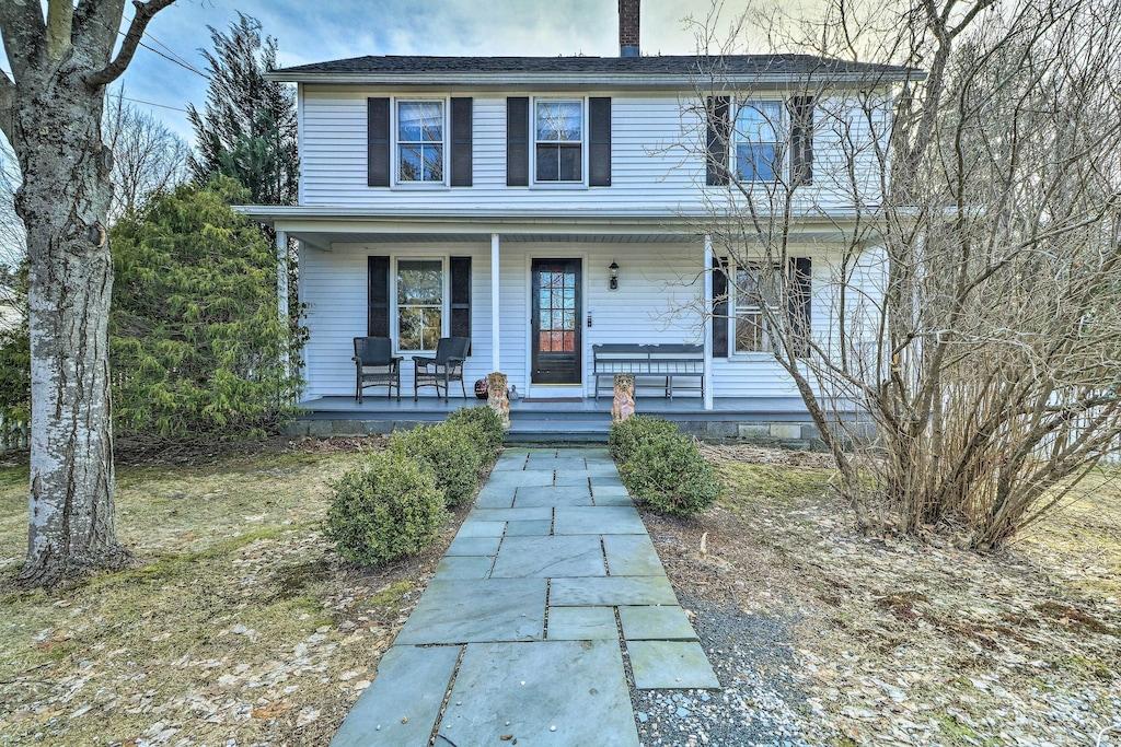 Cozy Litchfield House W/ FencedIn Yard & Fire Pit Pet Policy