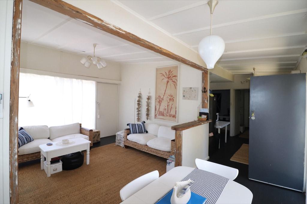 11 Broome Street Pet Policy