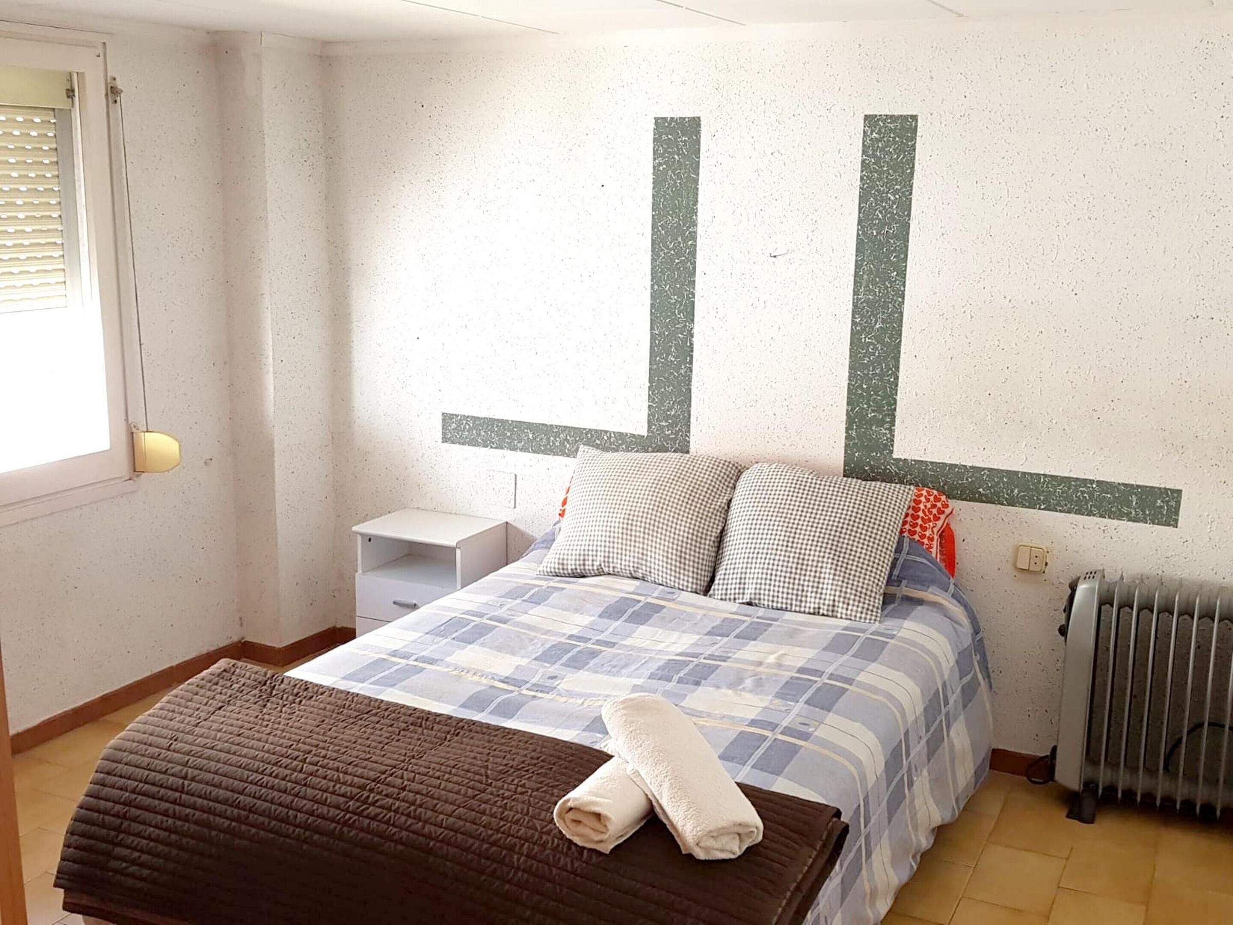 Pet Friendly Apartment with 3 Bedrooms in L'Ametlla de Merola