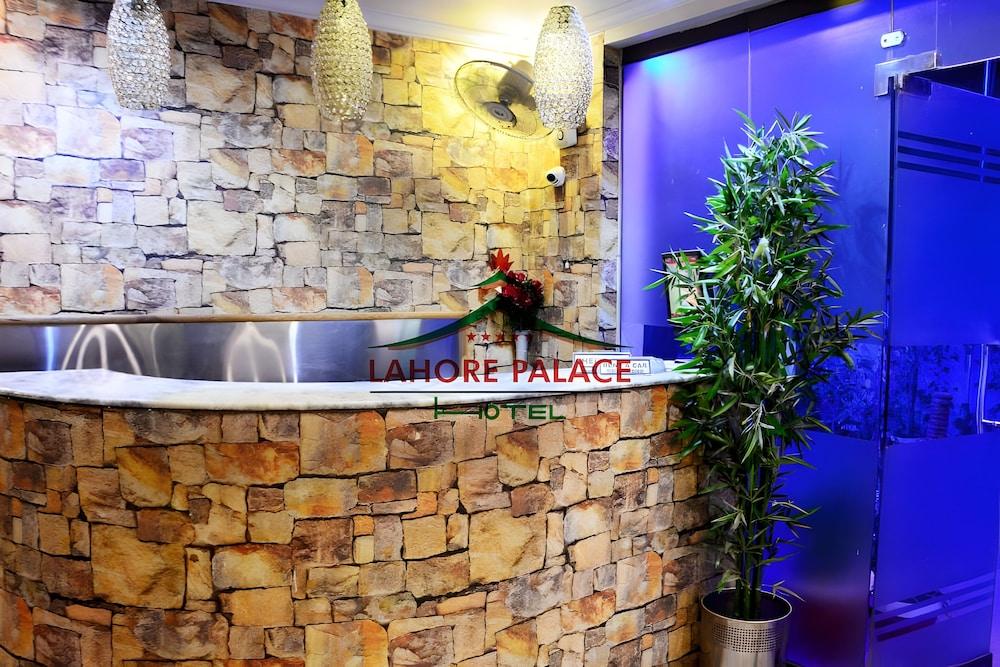 Pet Friendly Rose Palace Hotel Garden Town